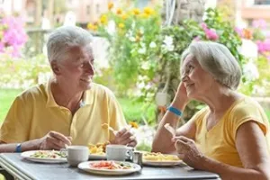 How to Eat Better (Even With Full Dentures)